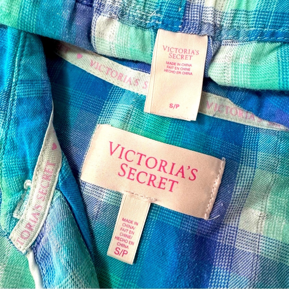 Victoria's Secret Blue and Green Plaid Classic 2 Piece Pajama Set Size Small - Picture 2 of 6